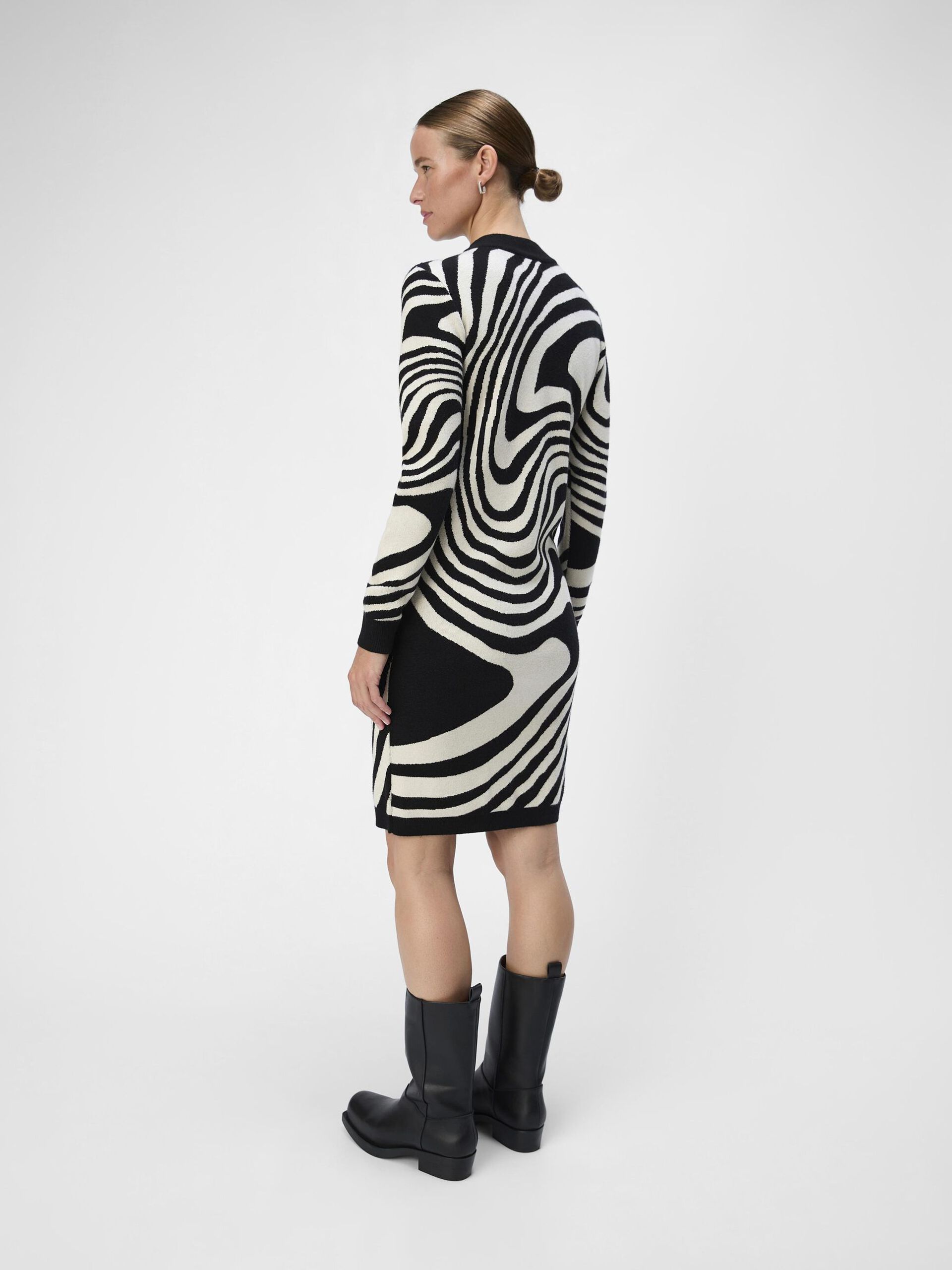 Carousel image - VESTIDO DE PUNTO, Black | 3