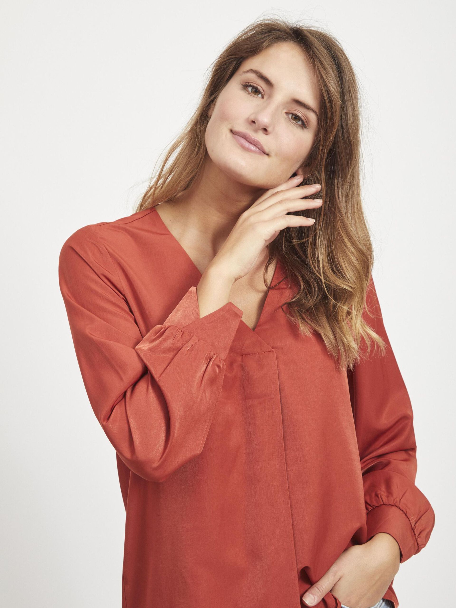 Carousel image - V-NECK LONG SLEEVED TOP, Tandoori Spice | 5