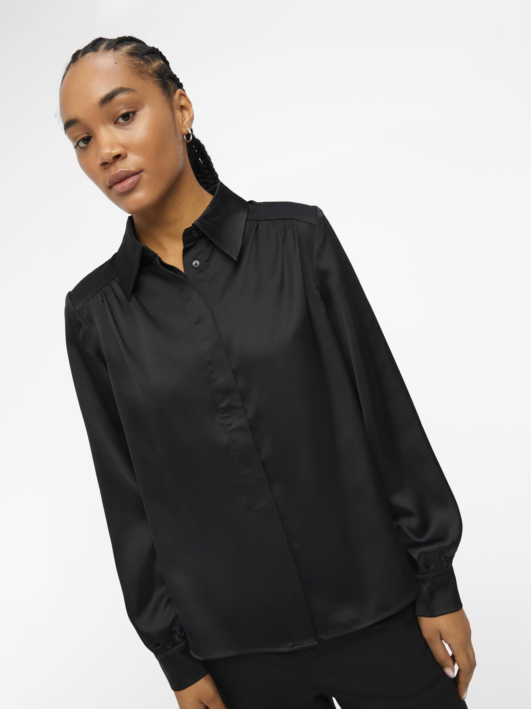 EN SATIN CHEMISE Noir .OBJECT CI France