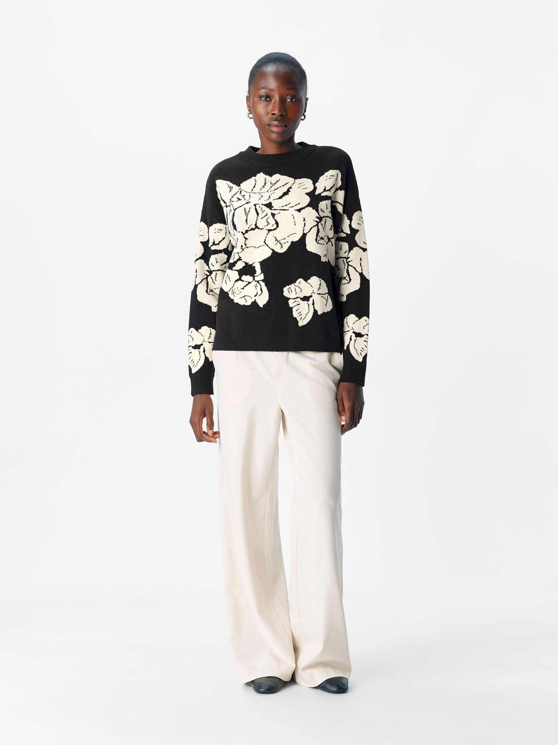 Carousel image - GEBREID TRUI, Black | 4
