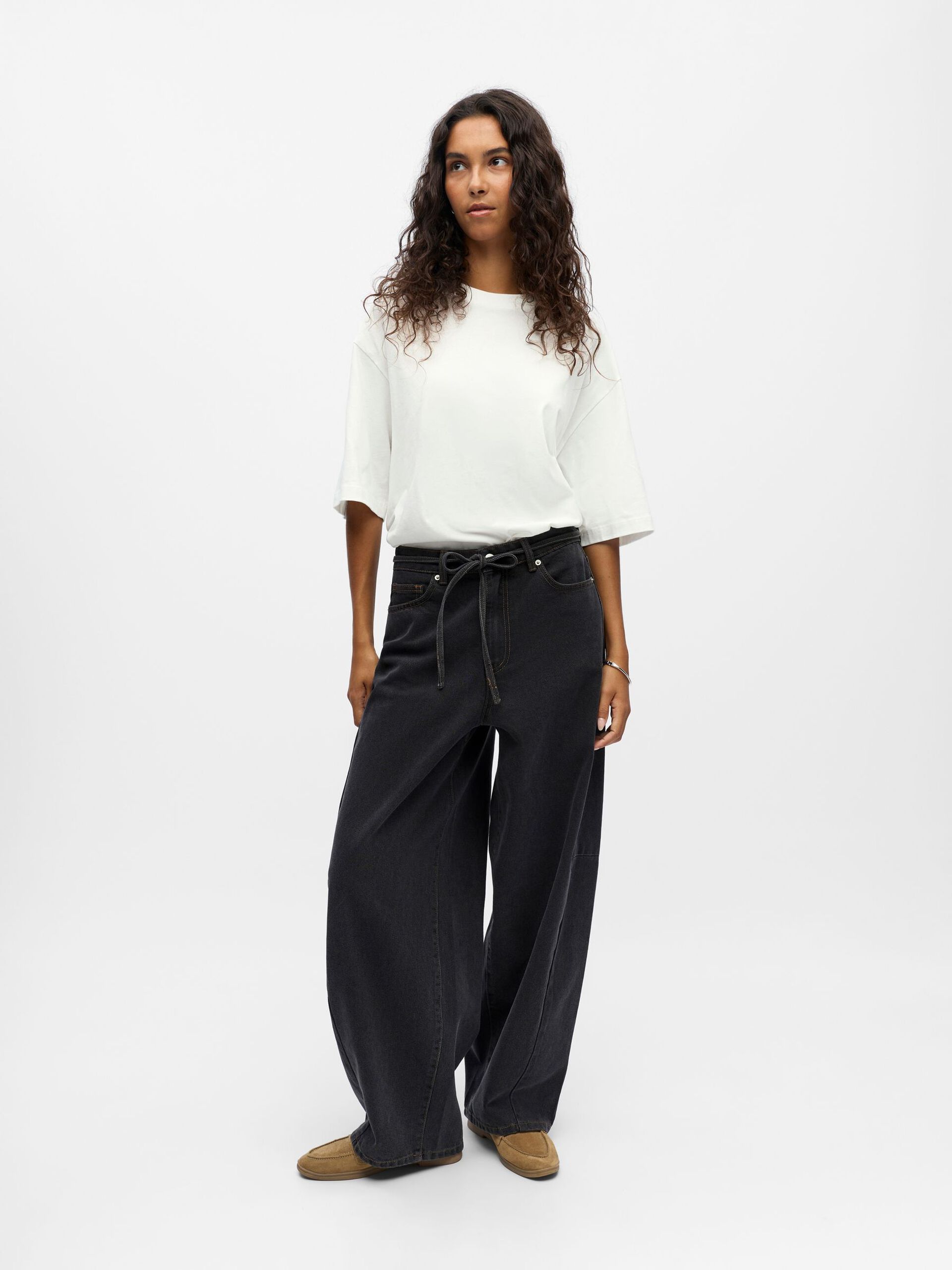 Carousel image - WIDE LEG BARREL FIT JEANS, Black Denim | 4