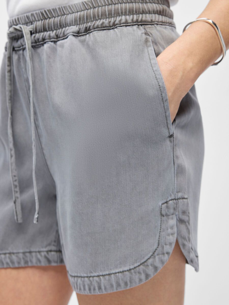 Carousel image - RELAXED DENIM SHORTS, Light Grey Denim | 5
