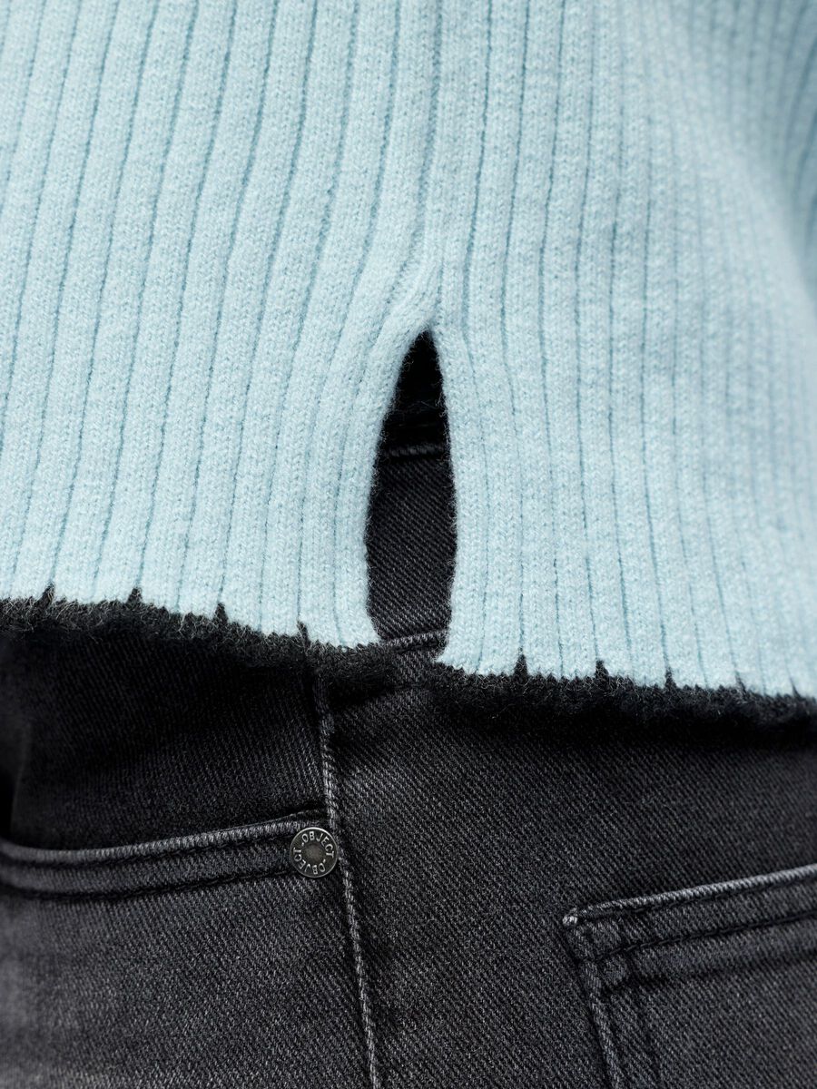 Carousel image - GERIPPTES STRICKOBERTEIL, Winter Sky | 5