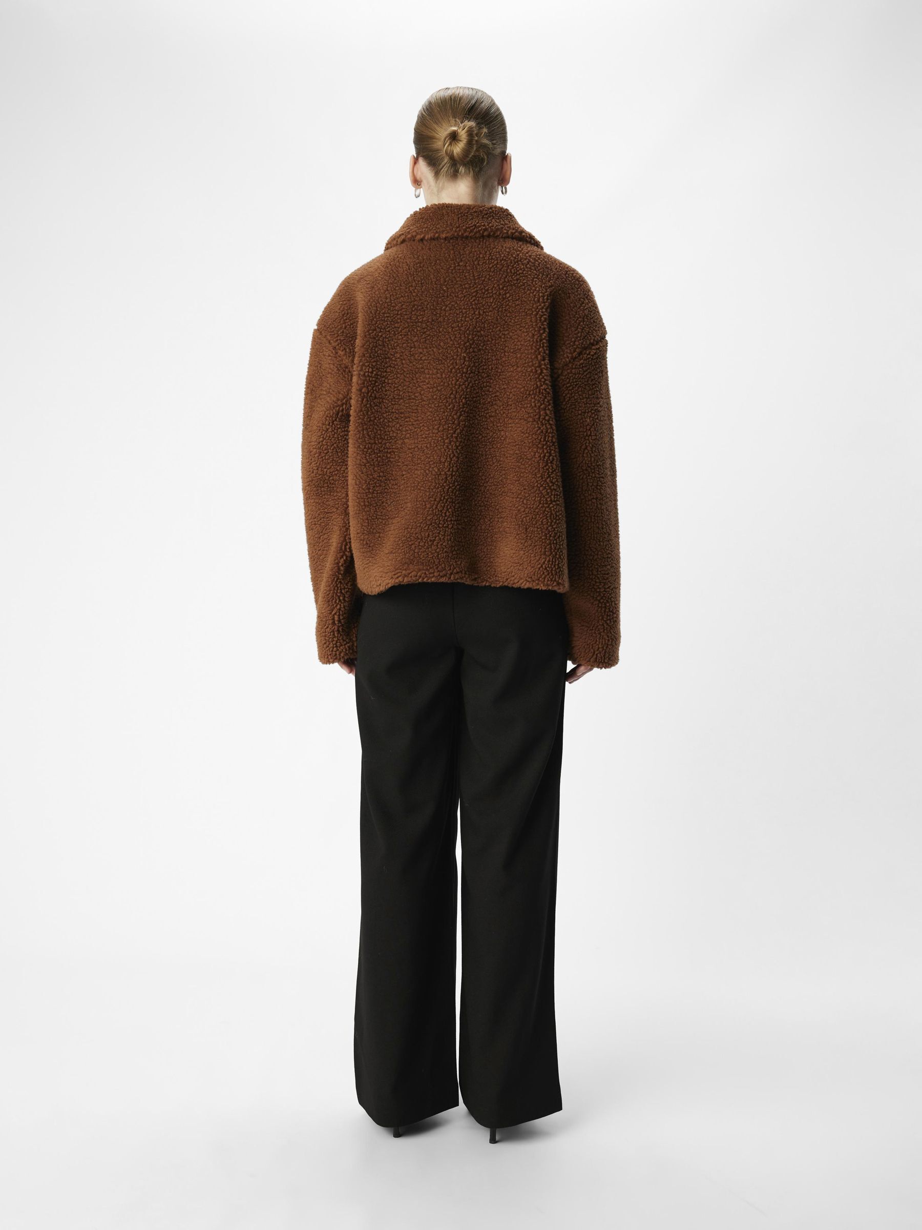 Urban outfitters black teddy jacket 2025