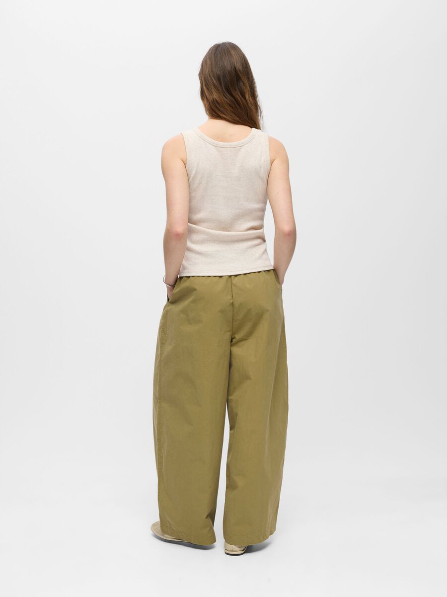 Product carousel image - CAMISETA DE TIRANTES, Humus | 2