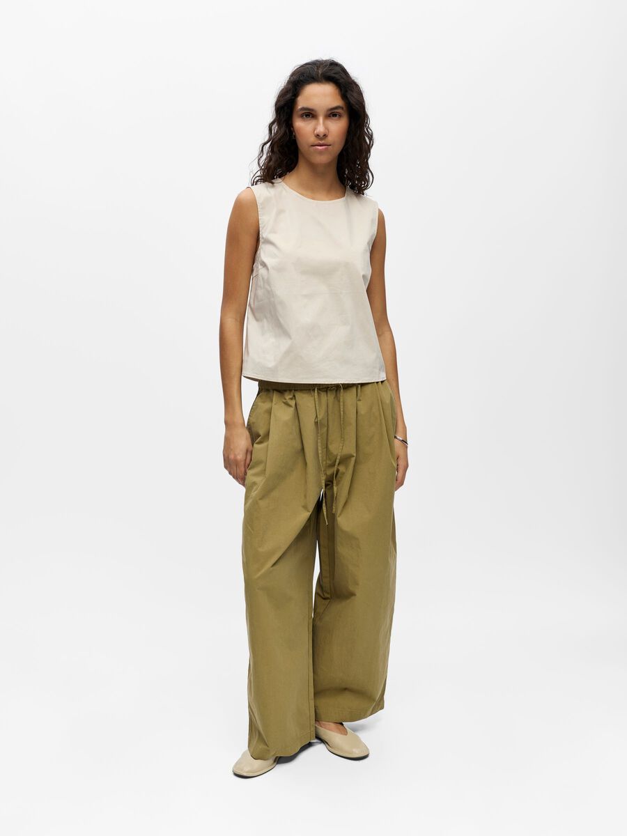 Carousel image - RUND HALS TOPP, Humus | 4