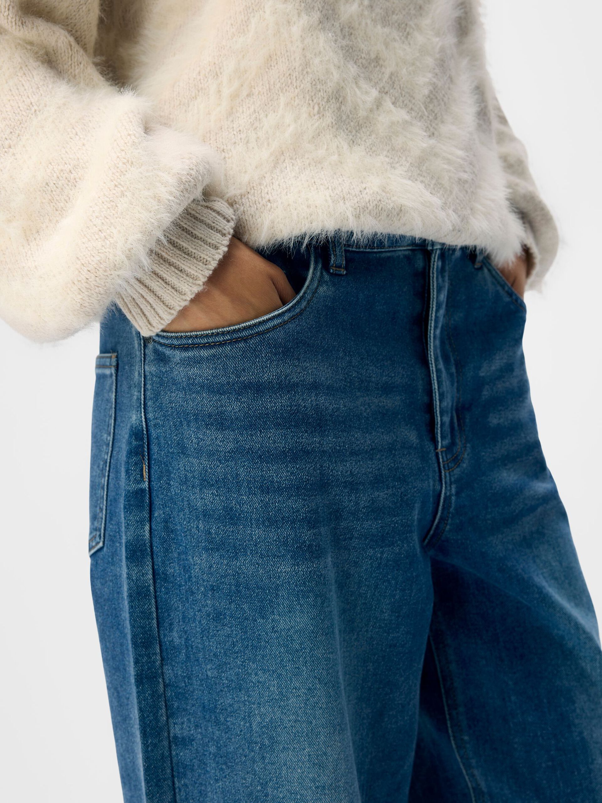 Carousel image - BARREL FIT JEANS, Medium Blue Denim | 5