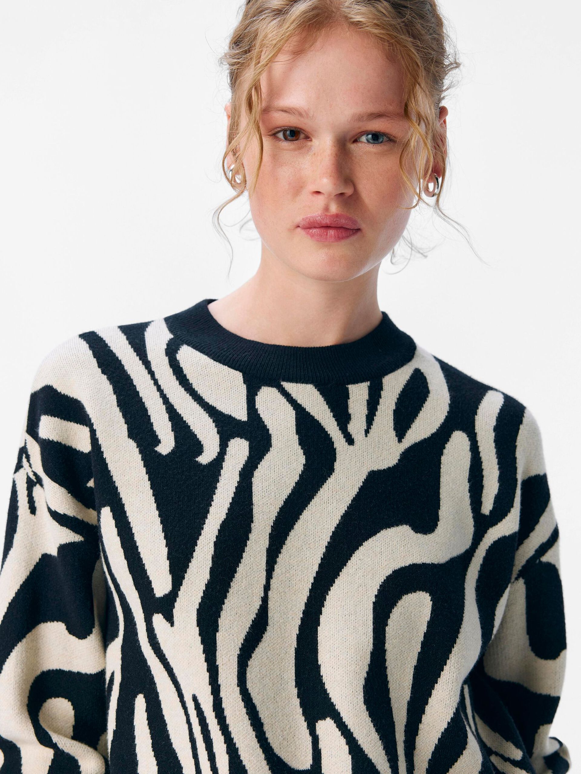 Carousel image - STRIKKET PULLOVER, Black | 5