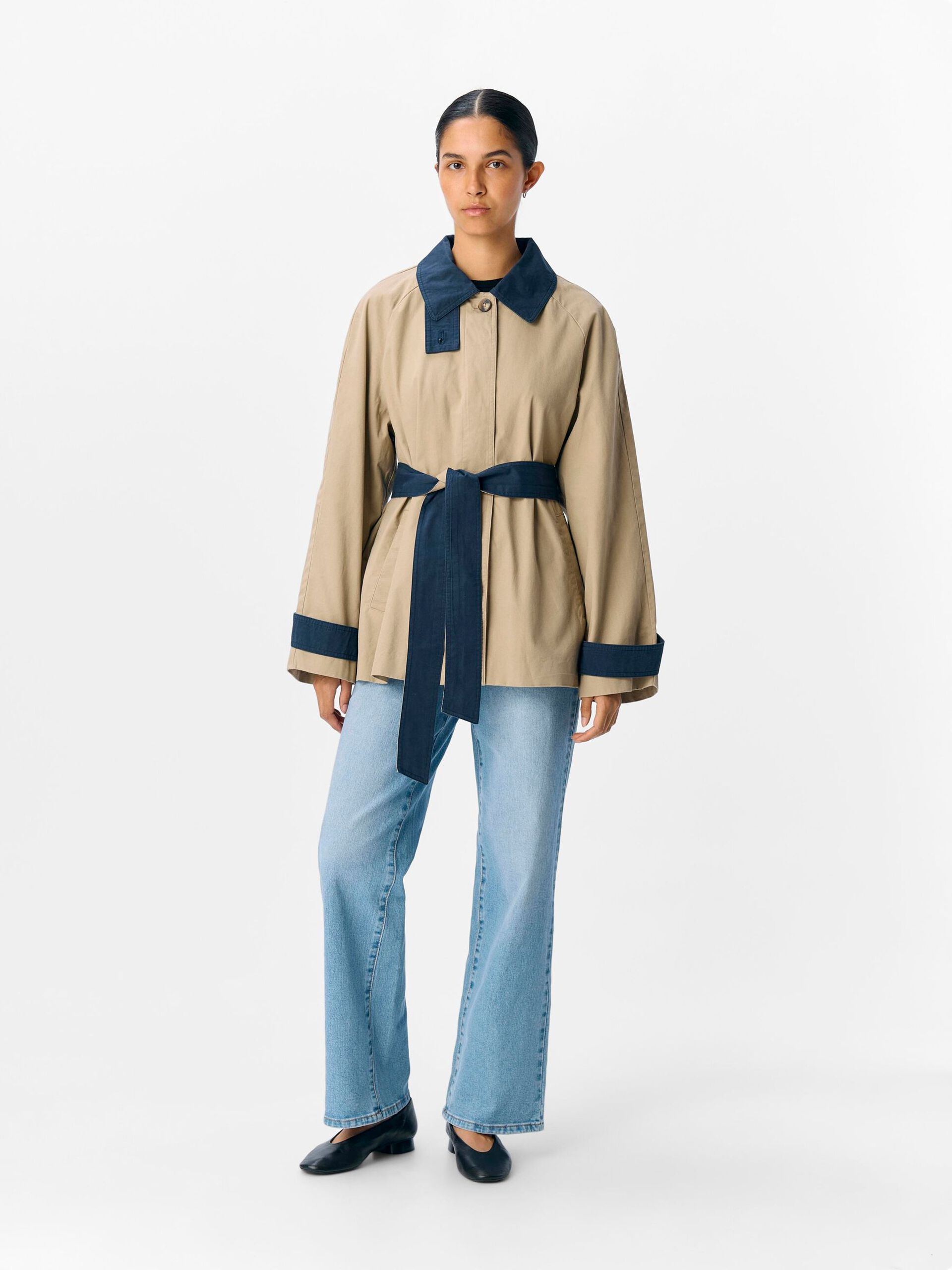 Carousel image - SHORT TRENCHCOAT, Twill | 4