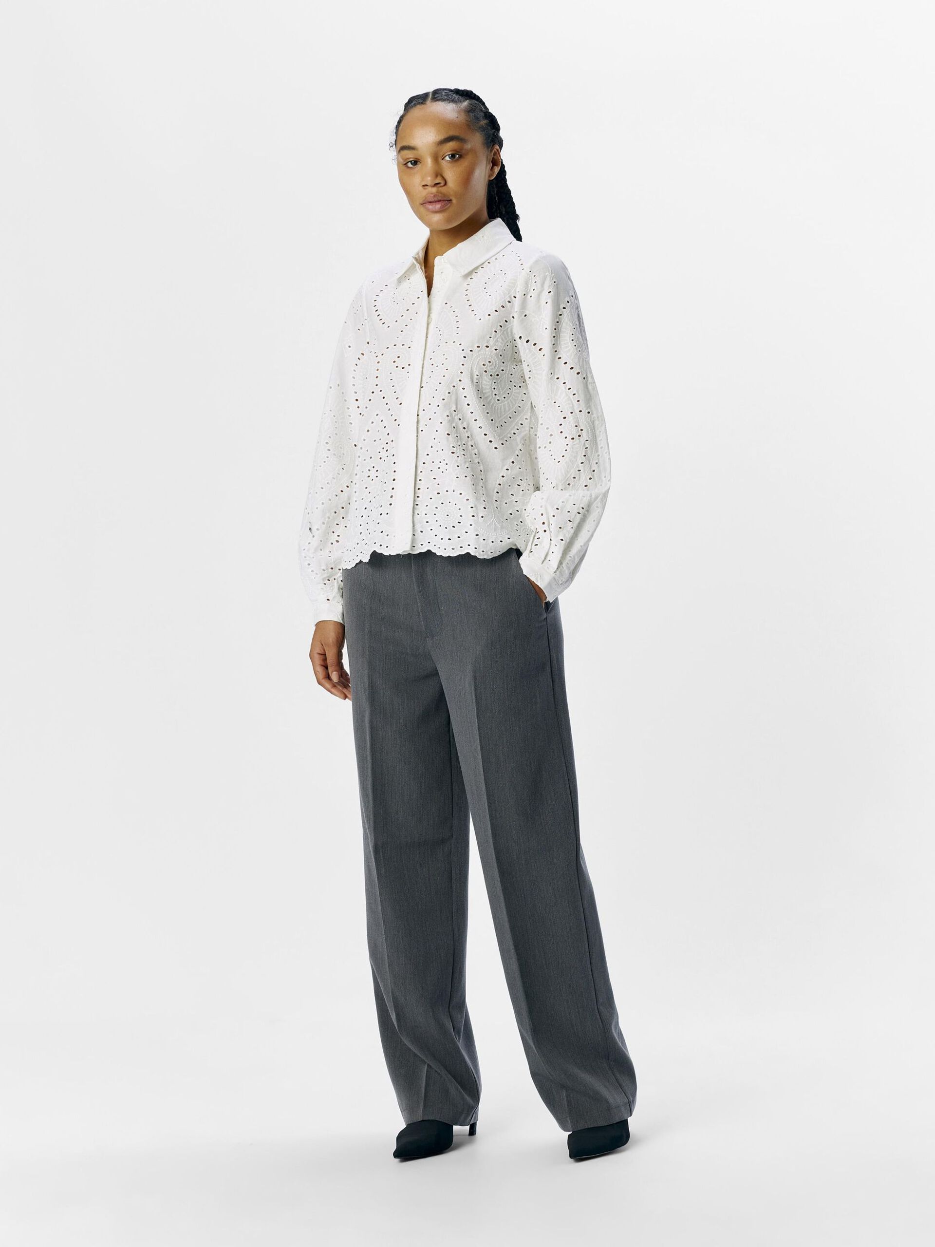 Carousel image - BRODERIE ANGLAISE SHIRT, Cloud Dancer | 4
